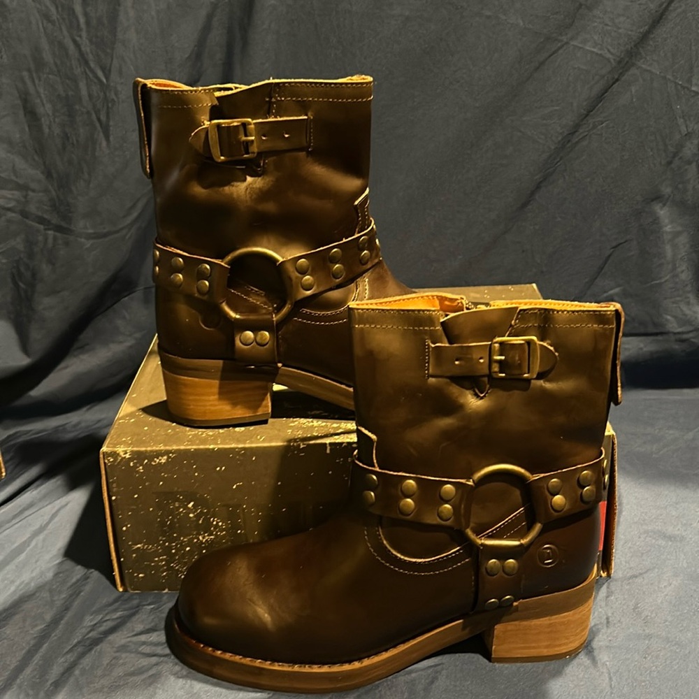 Dingo- mid boots womens dark brown leather asst.sizes